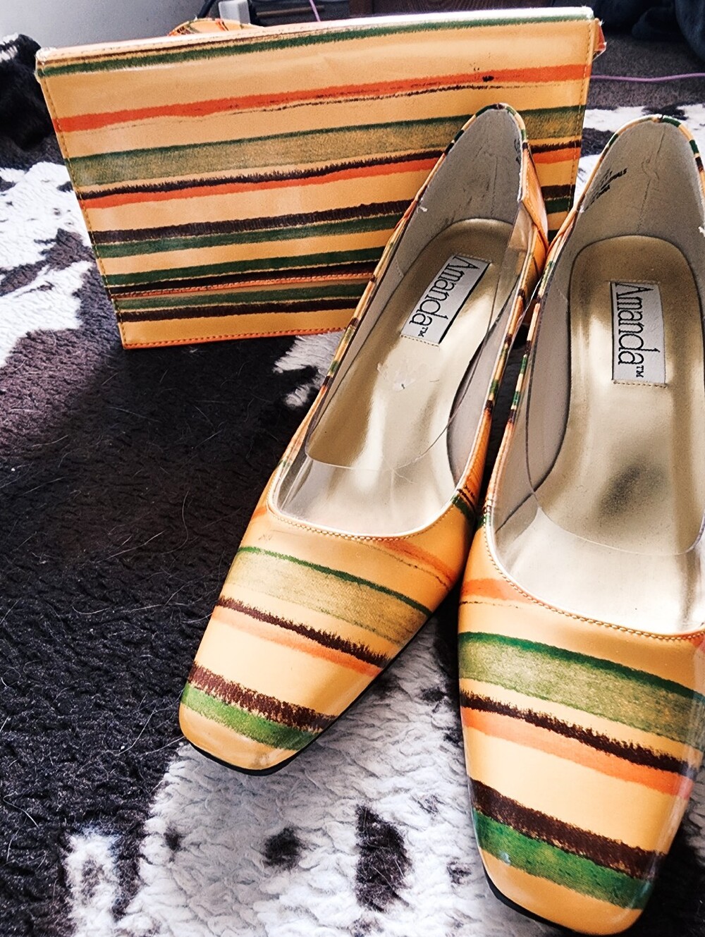 "AMANDA" WOMEN'S 70'S/80'S MATCHING SHOES AND BAG SET - YELLOW/ORANGE